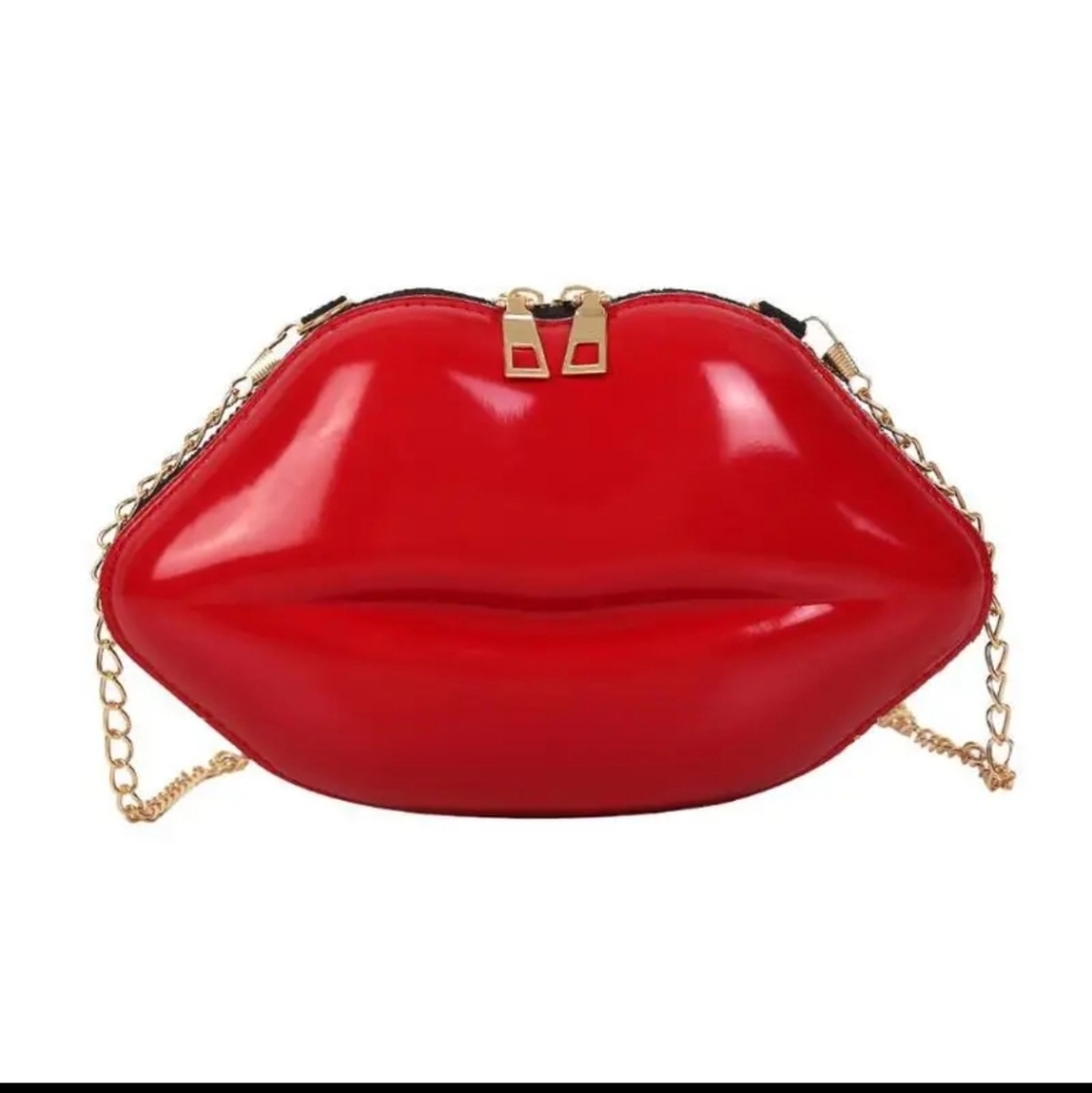Lips purse bag vegan leather Valentine’s Day gift NEW Red lips kiss gold red